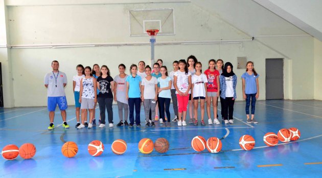 Sevinç: "Başarılı sporcuları kentimizdeki kulüplere kazandıracağız"