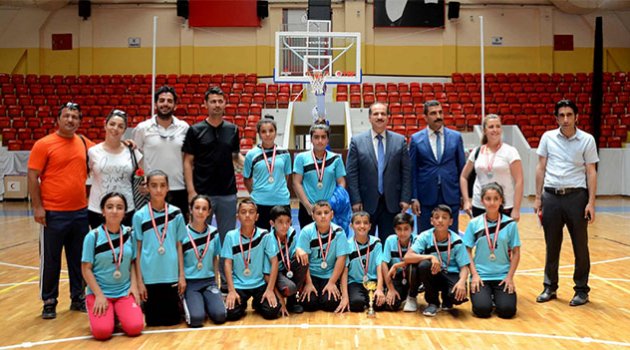 Seyhan 1. Geleneksel Çocuk Oyunları Şenliği Sona Erdi