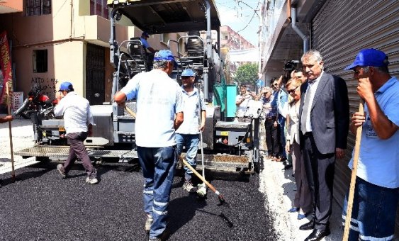 Seyhan Belediyesi 400 Bin Tonluk Yılsonu Asfalt Hedefine Yaklaştı