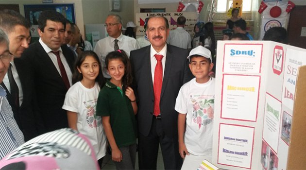 Seyhan Cumhuriyet Ortaokulu’nda Bilim Fuarı