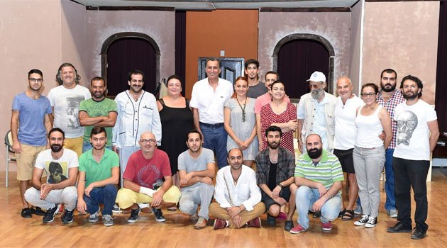 Seyhan’dan Aziz Nesin’e 100. yaş günü armağanı