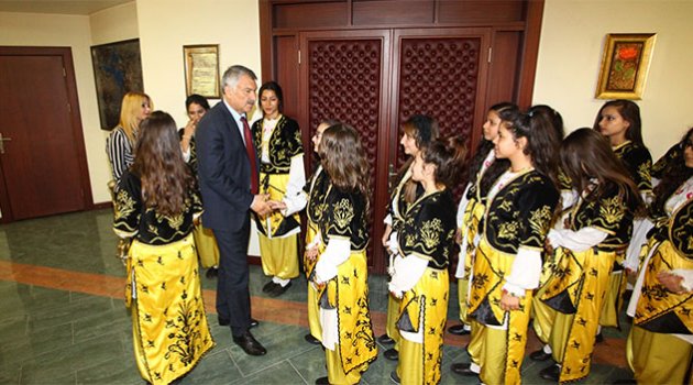Seyhan Halkoyunları Antakya’dan kupalarla döndü