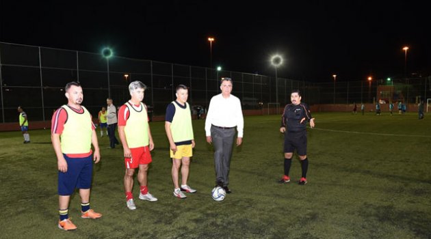 Seyhan’ın ‘Veteran Futbol Turnuvası’ gelenekselleşti