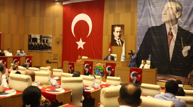 Seyhan Ve Çukurova Belediye Meclisleri olağanüstü toplandı