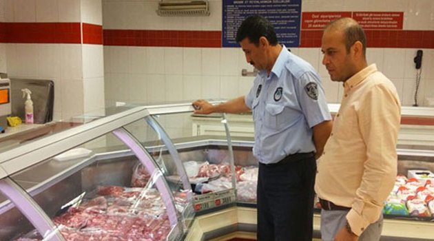 Seyhan zabıtası göz açtırmıyor