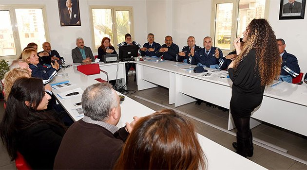 Seyhan Zabıtasına ‘İşaret dili’ eğitimi