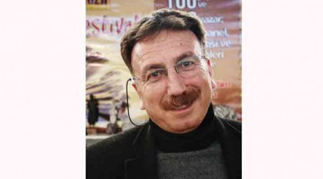 Şiirle insanın kesiştiği her yol erdemdir
