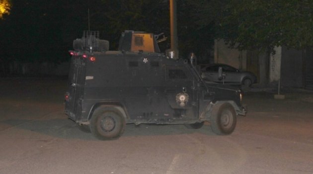 Silahlı çatışma: 1 polis yaralı