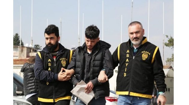 Silahlı Hırsız Yakayı Ele Verdi
