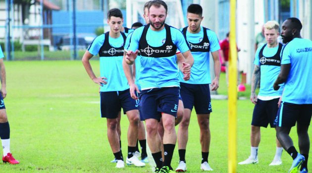 Şimşek’te çift idman