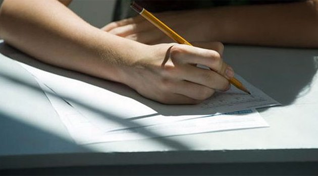 Sınav çocukları depresyona sokuyor