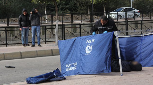 Sokak ortasında esrarengiz ölüm