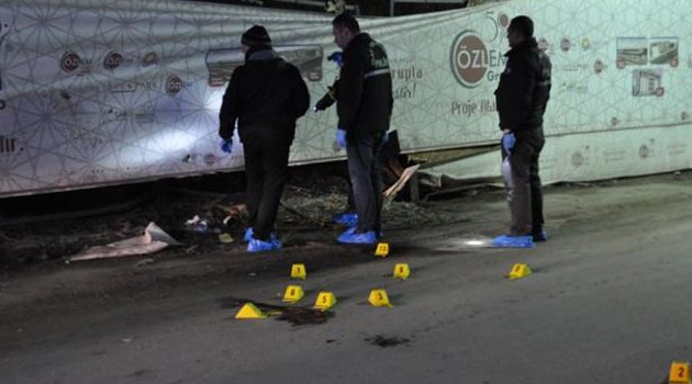 Sokak ortasında gence kurşun yağdırıp öldürdüler