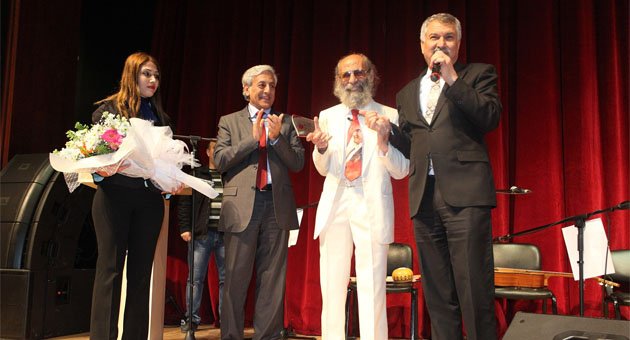 Sokaktan sahneye 50 yıl