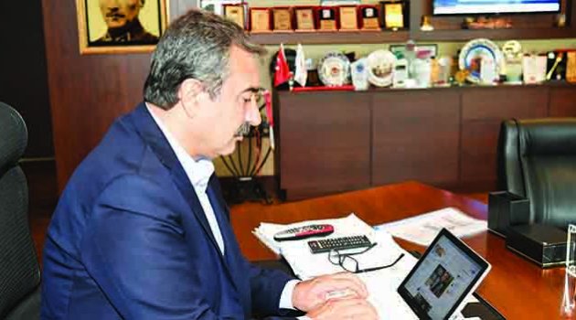 Soner Çetin, sosyal medyada soruları yanıtlıyor