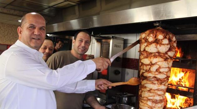Sözde değil közde dönüyor