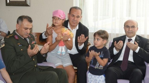 Sözlü: “Acılar azalsın, küslükler bitsin, kalplerimiz huzur dolsun”