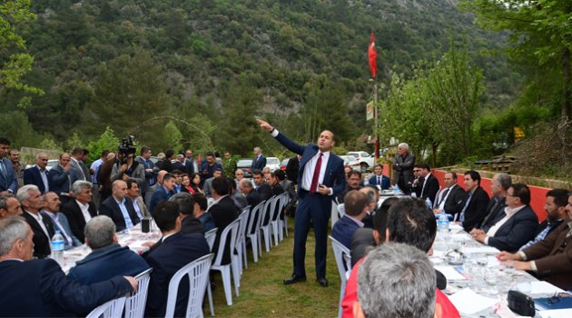 Sözlü Feke’de muhtarlar ile buluştu