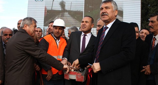 Sözlü ve Karalar köprü temeli attı