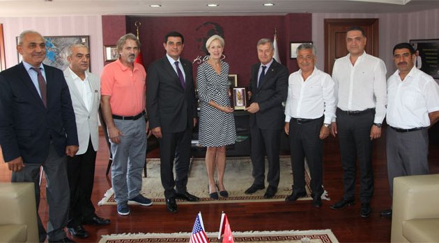 Specht: “Adana-ABD ticaretini daha da geliştirmeliyiz”