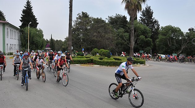 Sporcular ‘Çevre’ mesajı vermek için pedal çevirdi
