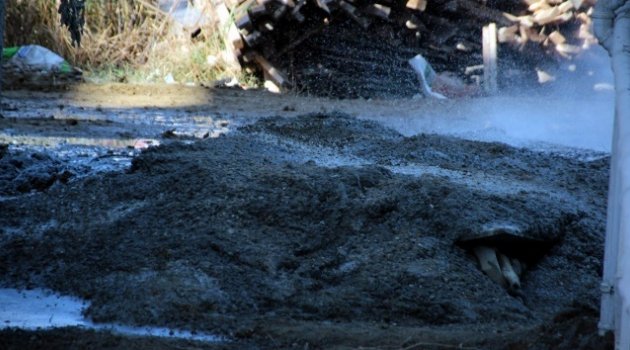 Su ararken doğalgaz buldular