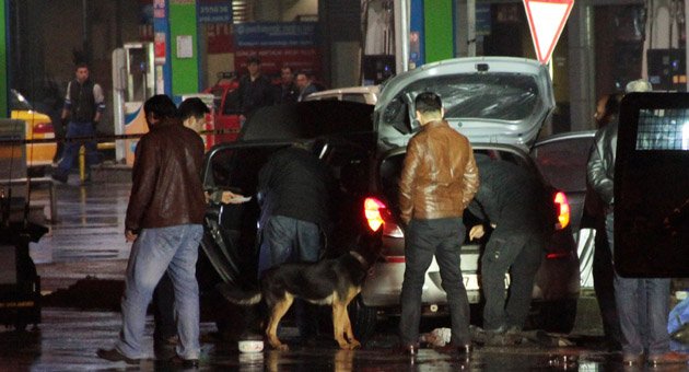 Şüpheli araç polisi alarma geçirdi