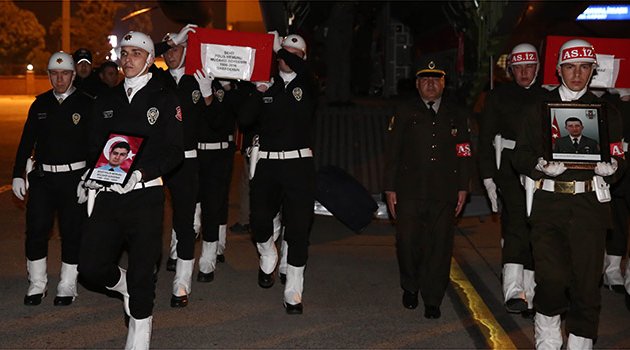Sur şehitleri Adana'ya getirildi
