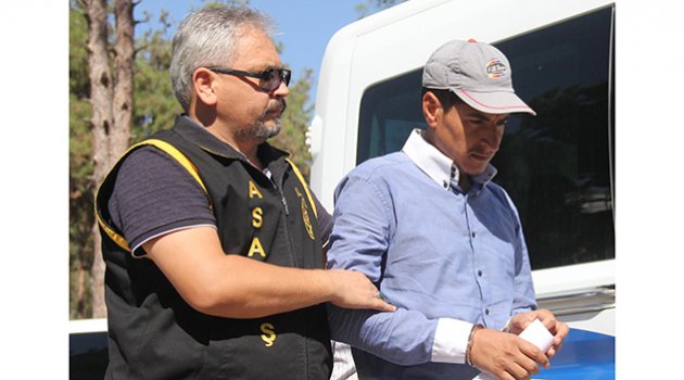 Suriyeli arkadaşını kamyonetten atıp öldürdü