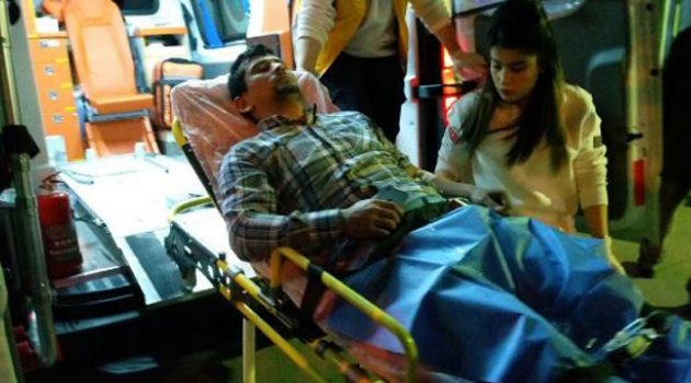 Sürücüler arasında yol verme kavgası: 2 yaralı