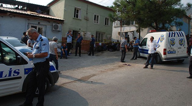 Tabancayla oyun oynayan çocuk canından oldu