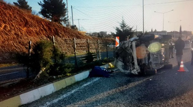 Takla atan kamyonette ölü ve yaralı var!