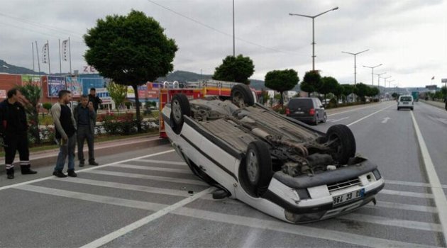 Takla atan otomobilden burnu bile kanamadan çıktı