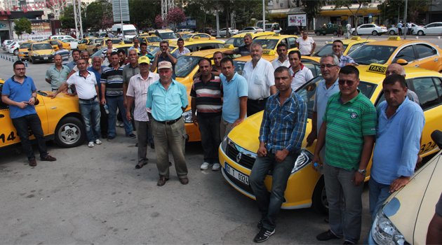 Taksiciler Başkan Sözlü’den yardım istedi