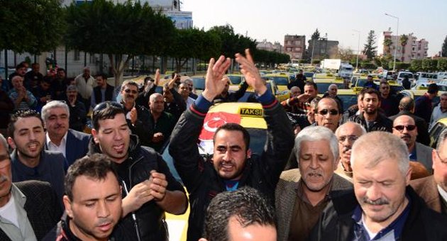 Taksiciler eylem yaptı