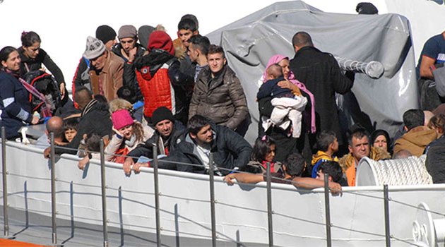 Tam 752 kaçak göçmen...