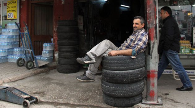 Tamircinin lastik koltuk keyfi