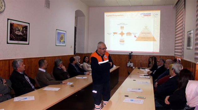 Tarım çalışanlarına afet bilinci eğitimi