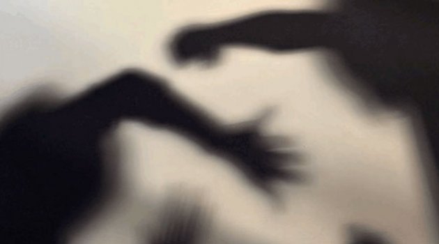 Tartıştığı  eşinin  ellerini ve  ayaklarını  bağladı  darp etti