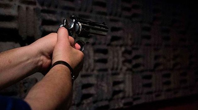 Tartıştığı kişi tarafından silahla öldürüldü