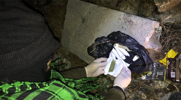 Taş kovuğundan, kavanozdan esrar çıktı