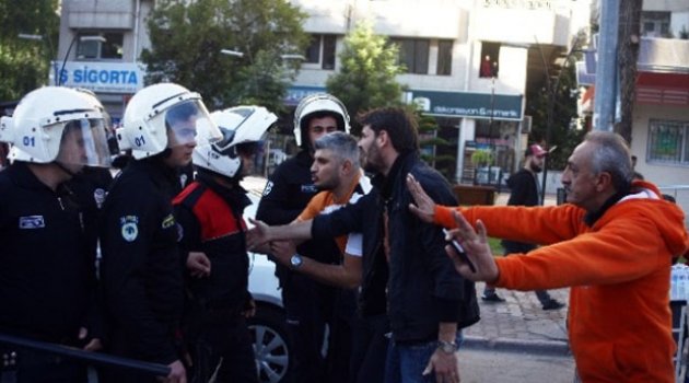 Taşkınlık Çıkaran Adanasporlulara Polis Müdahale Etti
