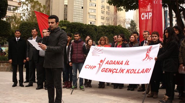 Tecavüz iddialarına takipsizlik kararı verilmesi protesto edildi