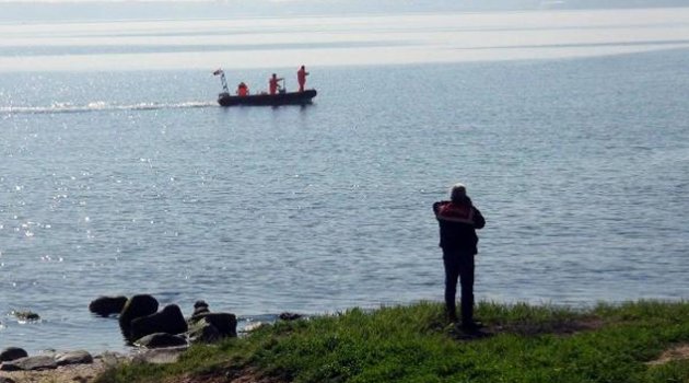 Tekne alabora oldu: 4 kişi kurtuldu, 1 kişi kayıp