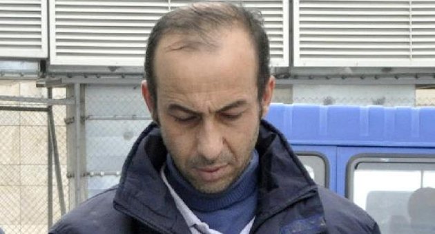 Temizlik işçisi yola çöp dökeni bıçakla yaraladı