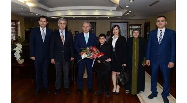 Temsili Vali: "Ülkemizi aydınlık yarınlara taşıyacağız"