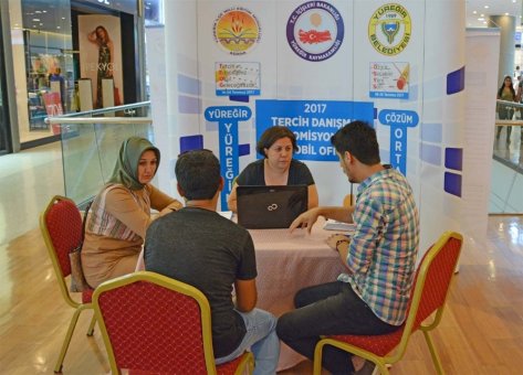“tercih Danışma Merkezi” Öğrencileri Bekliyor