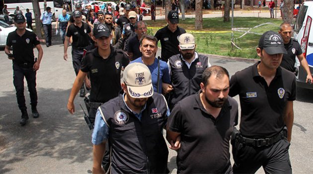 Terör operasyonunda yakalanan 12 kişiden 10’u tutuklandı