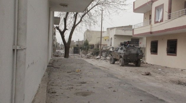 Teröristlerin döşediği EYP patladı: 2 şehit, 2 yaralı