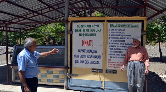 Tesisi olmayan şifalı suya akın ediyorlar